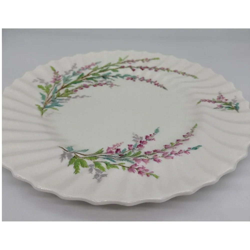 Royal Doulton Bell Heather H4828 Dinner Plate Scalloped Swirl Bone China 10.5